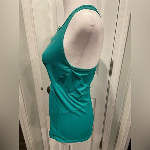 Nike Size XS Turquoise Dri-Fit Racerback Athletic Tank Top Zipper Pocket Running - Picture 2 of 11